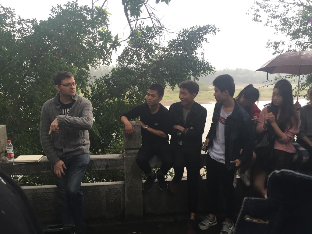 员工与外教FELIS交流